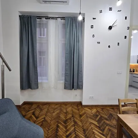Maria - Modern In The Center Of Budapešť