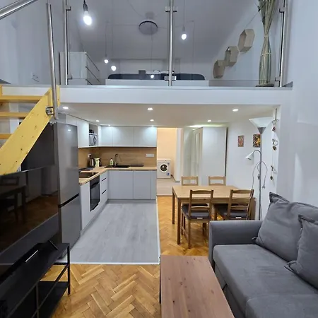 Maria - Modern In The Center Of Boedapest